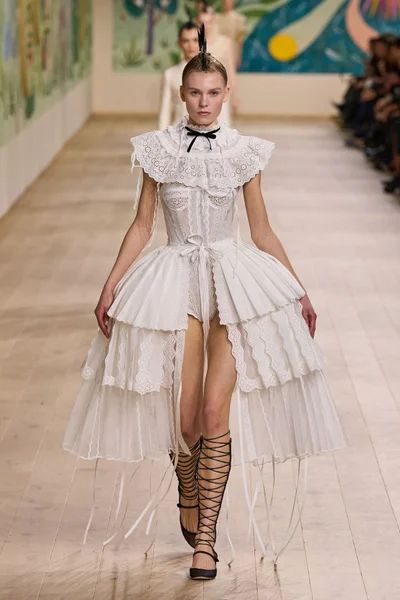 Look 20